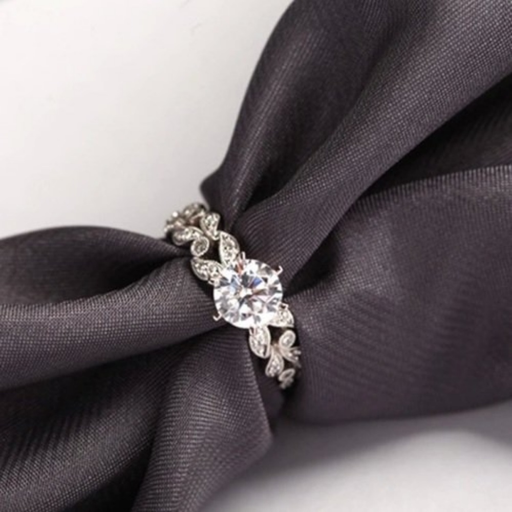 925 Silver 1.5 CTW Round Solitaire Cubic Ziron 7